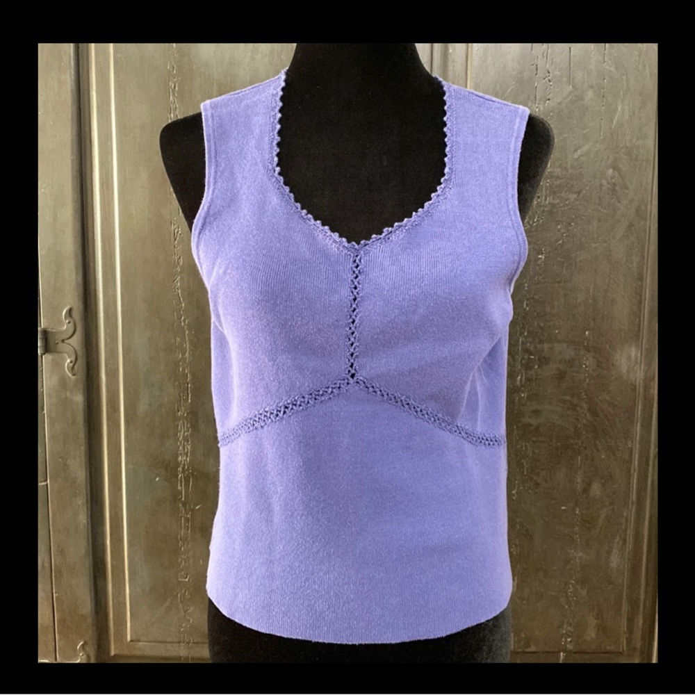 Vintage Gloria Vanderbilt periwinkle sleeveless sweater tank. Size PS